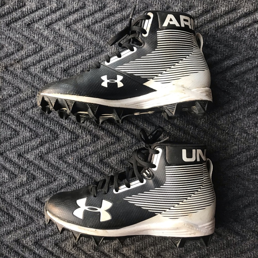 Under Armour Football Cleats Youth Size 3.5